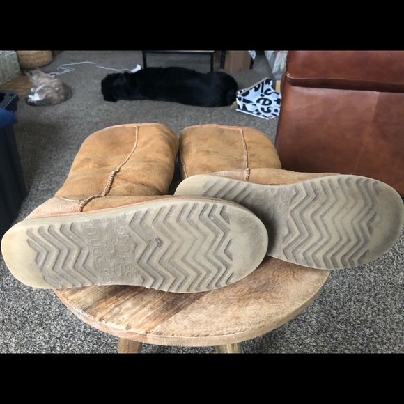 Women’s UGG Australia Chestnut Boots size 8 - Picture 3 of 3